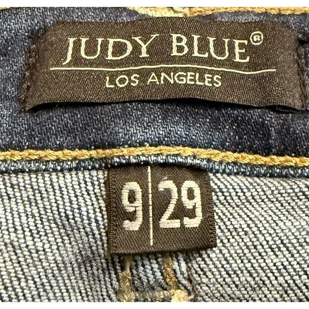 Judy Blue Women's Distressed Straight Jeans Size 9x29 Blue Medium‎ Wash denim